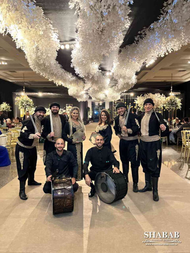 grupo de dabke em Casamento Árabe no Buffet Três Marias em Foz do Iguaçú.
